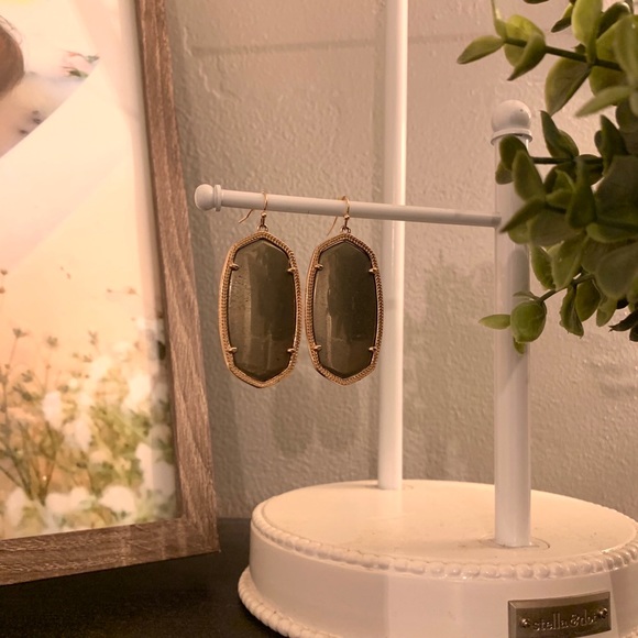 Kendra Scott Jewelry - Kendra Scott Statement Earrings
